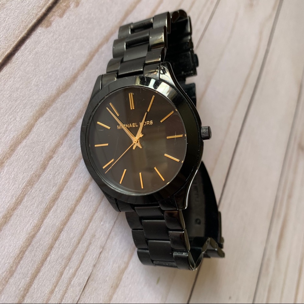 Michael Kors watch ✨accepting offers✨